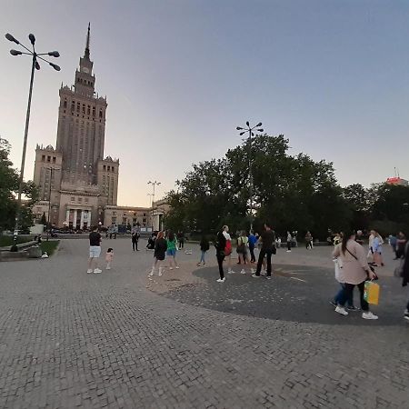 Centrum Zlote Tarasy Metro Rondo Onz Balkon Apartment Warsaw Luaran gambar